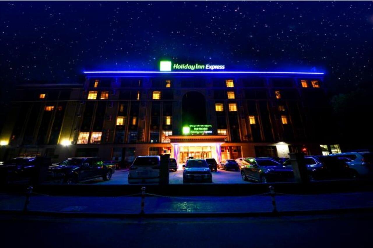 Holiday Inn Express Lhasa Potala Palace, An Ihg Hotel Exteriér fotografie